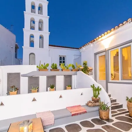 Fratelli Family Отель Тинос