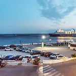 Fratelli Family Hotel Tínos