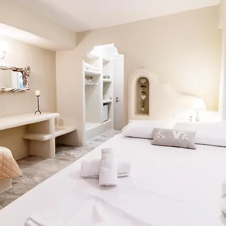 Fratelli Family * Tínos