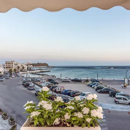 Fratelli Family * Tínos