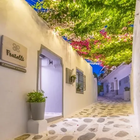 Fratelli Family Hotel Tínos